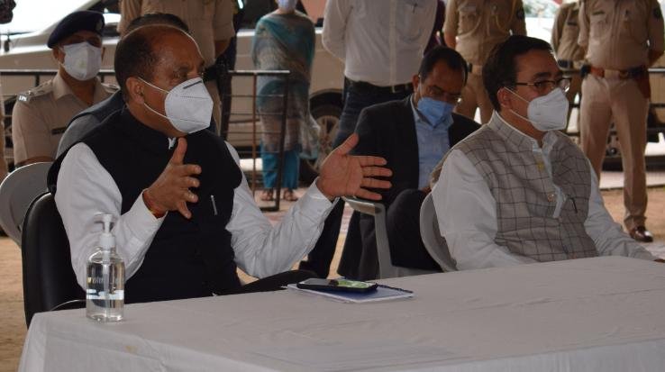 मुख्यमंत्री ने जिला काँगड़ा में कोविड मरीजों के लिए बिस्तरों की क्षमता बढ़ाने के दिए  निर्देश