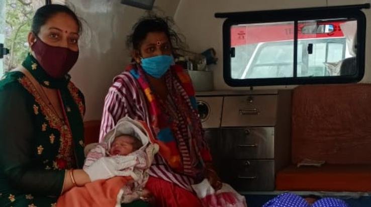 darlaghat delivery of woman done in ambulance 