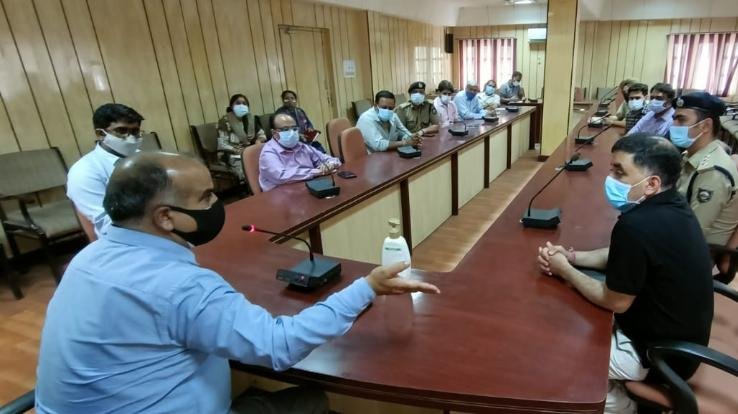 कोविड-19 पर नियंत्रण  के लिए आपसी समन्वय से कार्य करना आवश्यक-उपायुक्त
