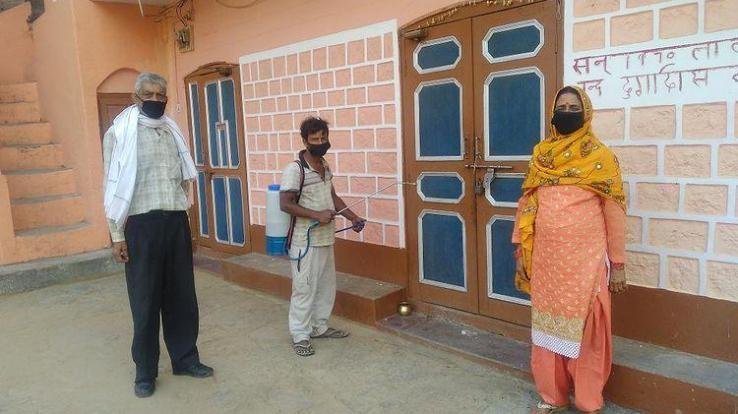 ग्राम पंचायत पारनु के समस्त वार्डो को किया गया सैनिटाइज 