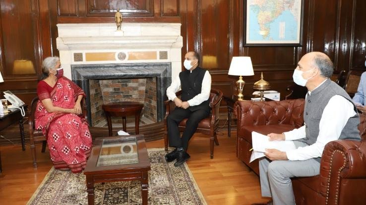 मुख्यमंत्री ने केन्द्रीय वित्त मंत्री से प्रदेश के लिए वित्तीय सहायता का आग्रह किया