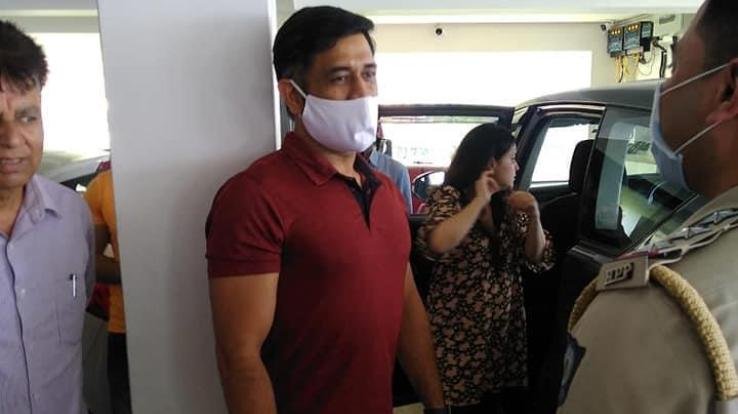 ms-dhoni-in-shimla-with-family-himachal-pradesh-19-june-2021