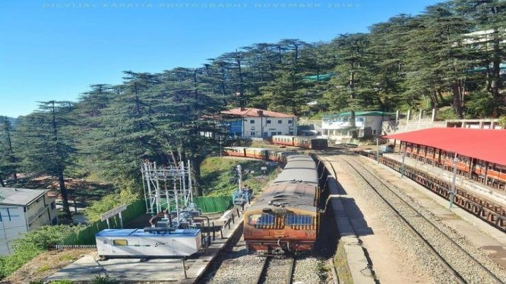 Four trains ran on Kalka-Shimla railway heritage track, the number of tourists started increasing