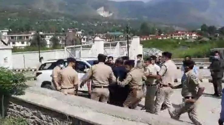 Gaurav Singh & Balwant Singh suspended. Brajesh Sood divested of ASP CM Security.