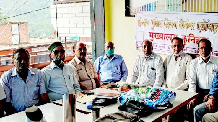 कुनिहार : पुलिस पेंशनर वेलफेयर एसोसिएशन कुनिहार की मासिक बैठक आयोजित 