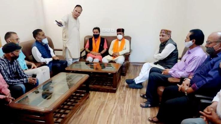 कुनिहार : भारतीय राज्य पैन्शनर्ज महासंघ हिमाचल प्रदेश के प्रतिनिधि मंडल ने स्वस्थ्य मंत्री के साथ की बैठक