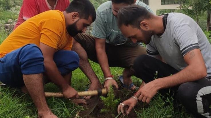  पर्यावरण बचाव के लिए यूथ क्लब निभा रही महत्वपूर्ण भूमिका