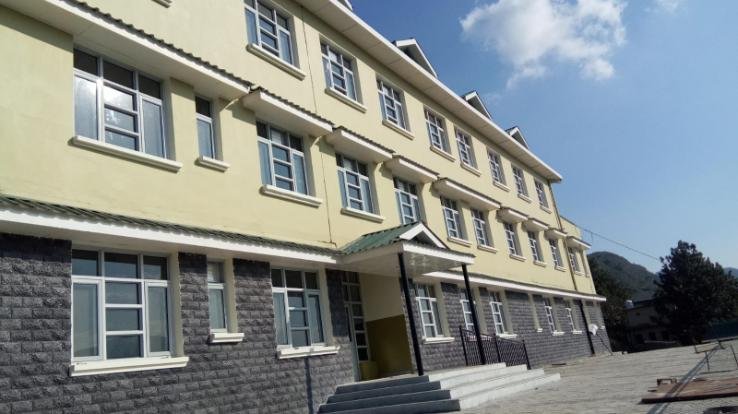 दाड़लाघाट में चार सालों से तैयार 30 बेड के सीएचसी अस्पताल को शुरू होने का इंतजार