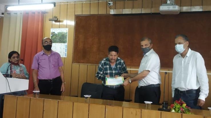 नौणी : तकनीकी और फील्ड स्टाफ के लिए रिफ्रेशर कोर्स का आयोजन