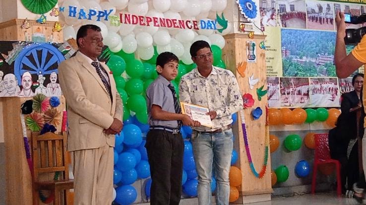 कसौली इंटरनेशनल पब्लिक स्कूल सनवारा में धूम धाम से मनाया गया स्वतंत्रता दिवस