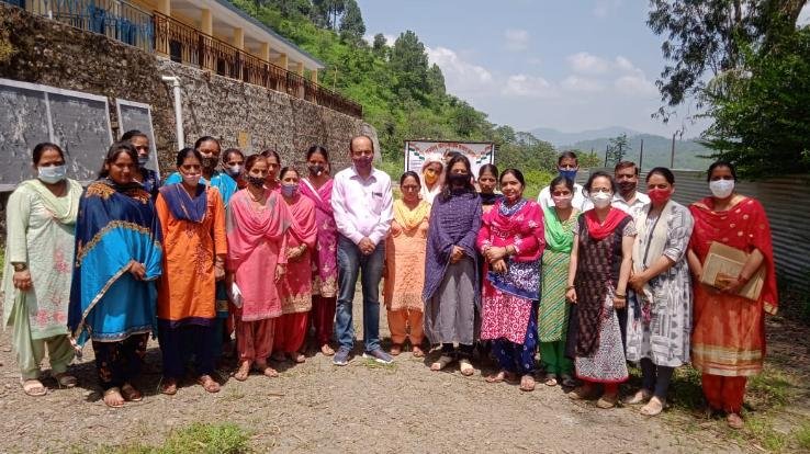 कुनिहार : पुष्पा देवी बनी स्कूल प्रबंधन समिति रावमापा शारडा घाट की अध्यक्ष