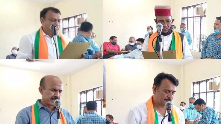 नगर परिषद परवाणू के मनोनीत पार्षदों को दिलाई शपथ