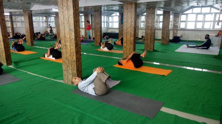 शिमला : सुनील उपाध्याय एजुकेशन ट्रस्ट द्वारा आयोजित 10 दिवसीय योग शिविर का समापन