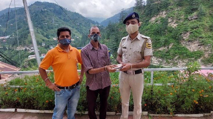 कोटखाई के ओम दत्त शर्मा ने पेश की इमानदारी की मिसाल