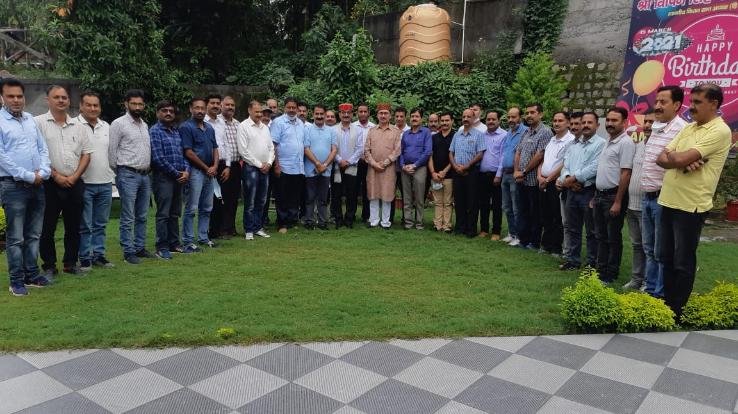 पालमपुर : हिमाचल प्रदेश स्कूल प्रवक्ता संघ जिला कांगड़ा इकाई के नवनिर्वाचित अध्यक्ष ने विपिन सिंह परमार से की भेंट