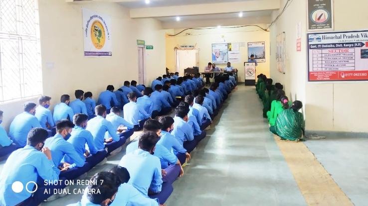 जसवां-परागपुर : आईटीआई डाडा सीबा में मनाया गया आजादी का अमृत महोत्सव