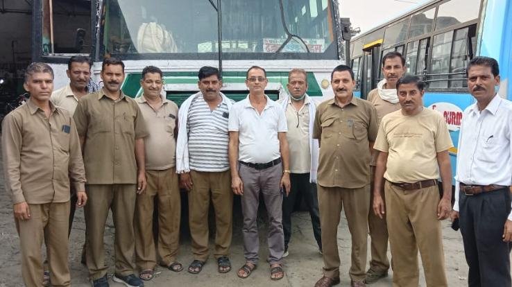 Dehra: Employees of Himachal Road Transport Corporation organized a meeting