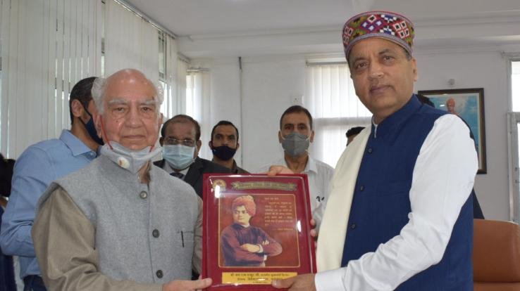 Shimla: Chief Minister appreciates the services provided by VMRT
