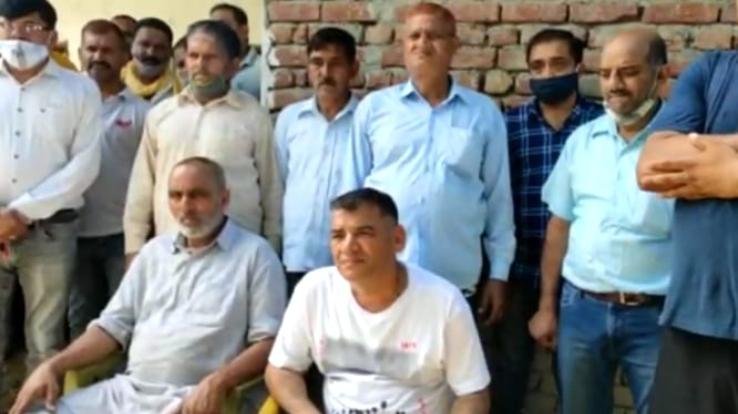 Villagers of Kuhna Panchayat said that the allegations against Pradhan are wrong