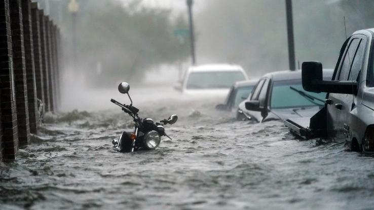 More than 400 people lost their lives due to torrential rains in Maharashtra so far
