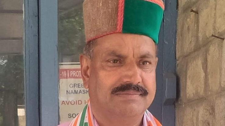 Jaswan-Paragpur: Congress leader Thakur Surendra Singh Mankotia surrounded the state government