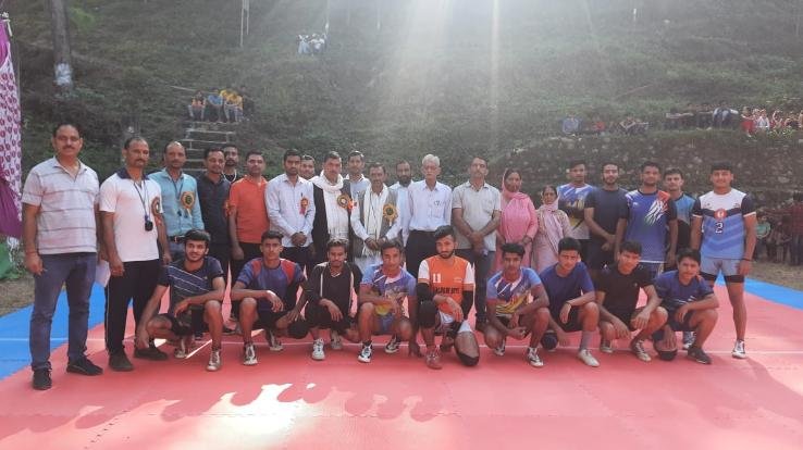Dadlaghat: Gandhi Yuva Club Parnu organized sports competitions