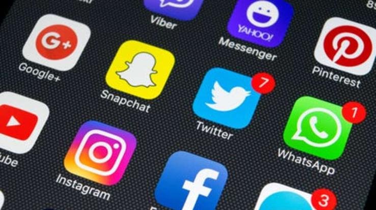 Facebook, Instagram and WhatsApp services started after 6 hours