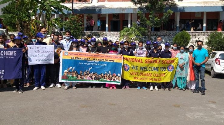 Solan: Awareness program organized under SVEEP in Government College Arki