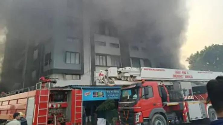 Gujarat: Fire breaks out in Surat's packaging company, two workers killed