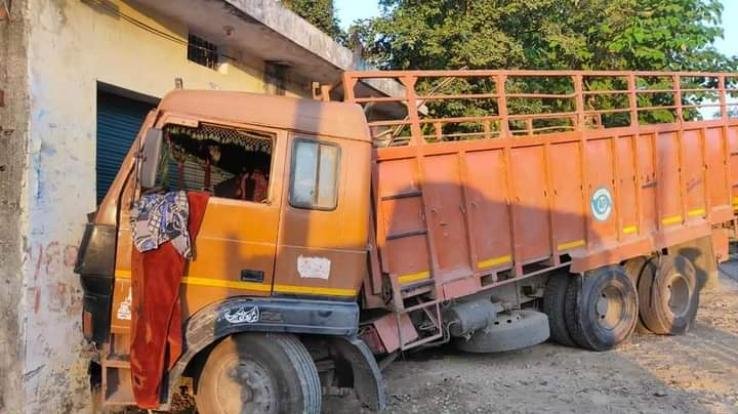 देहरा: मुबारिकपुर में कैंटर और टिप्पर के बीच हुई जबरदस्त टक्कर ,टिप्पर चालक की मौत