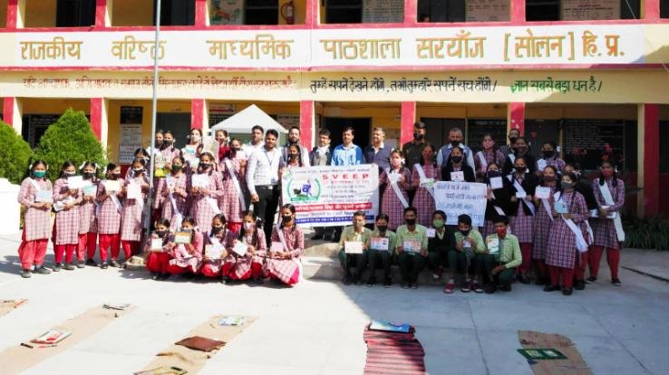 Solan: Importance of vote explained to people through bag tag competition