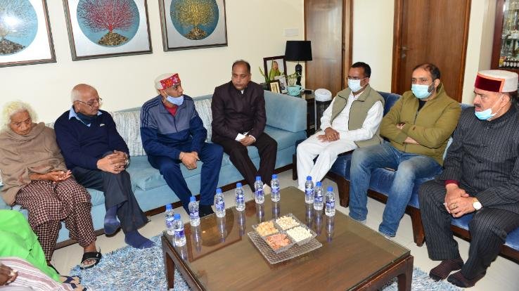 Chief Minister Jai Ram Thakur condoles the death of Shimla businessman Kapil Mahasaya