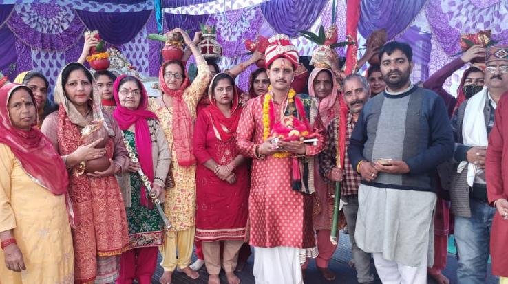 Kangra: Bhagwat story started in Paragpur, Sumit Shastri is praising