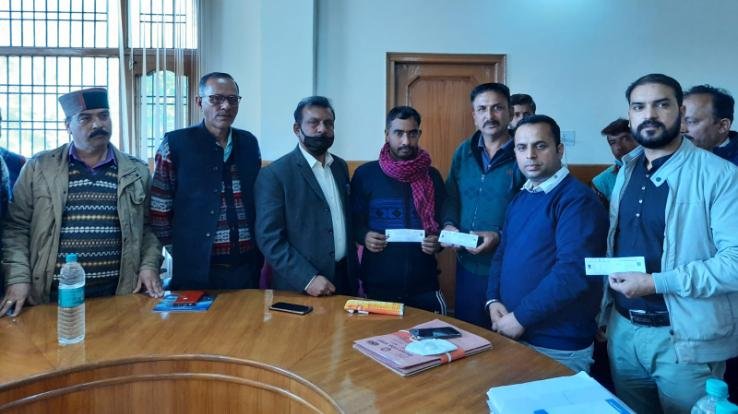 Darlaghat: Information about e-shram portal given to taxi operators