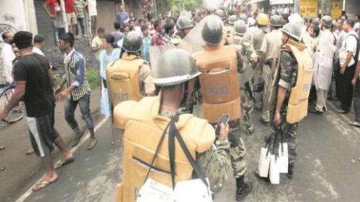 In West Bengal, a case of vandalism with the idols of Hindu deities came to the fore, police engaged in investigation