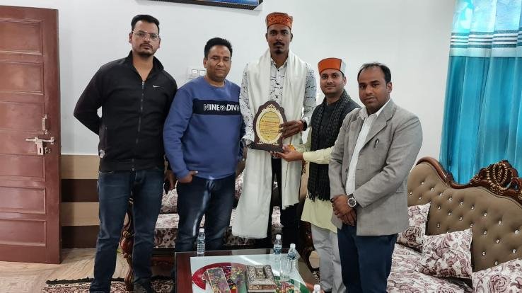 Hamirpur: Silver medalist Nishad Kumar honored at Para Olympic Tokyo