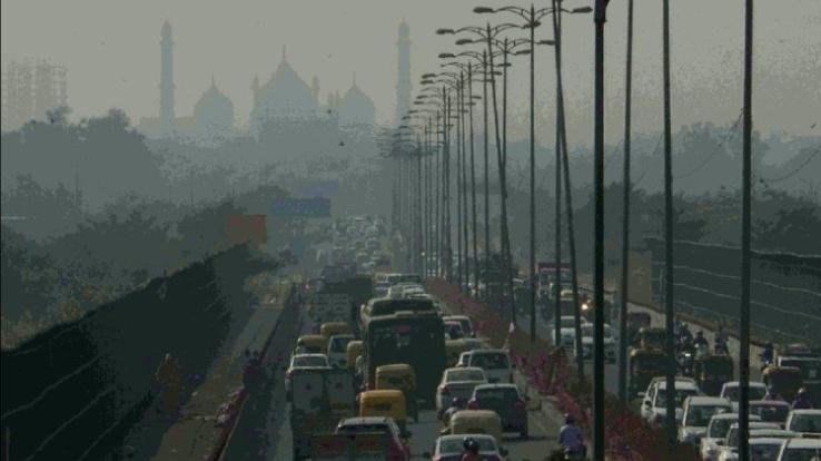Delhi air still in 'very poor' condition, AQI reaches 387