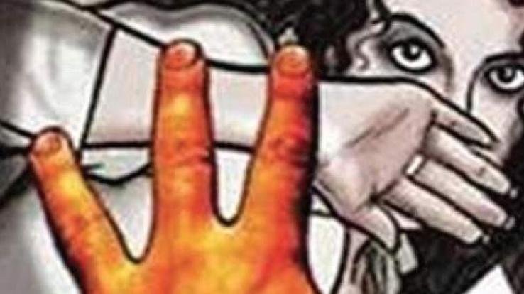 Karsog: Forced misbehavior with woman