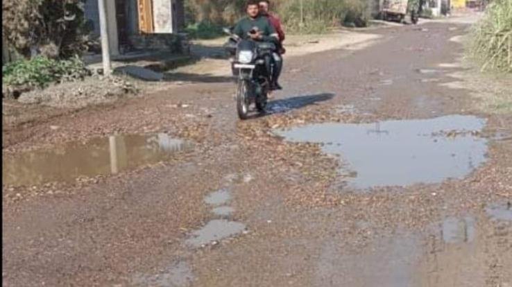 Indora: The condition of Thakurdwara-Barota road is zero at the ground level.