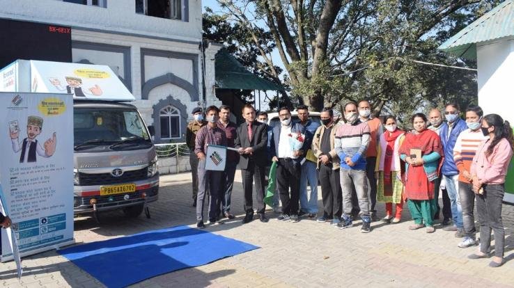 Nahan: Deputy Commissioner dispatches Democracy van for campaigning in various constituencies