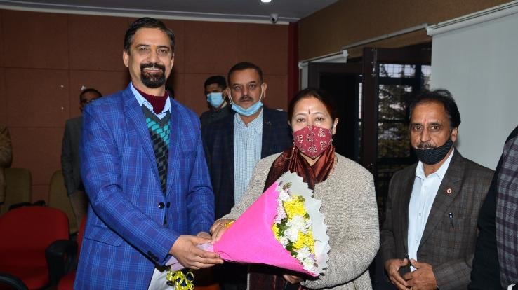 Shimla: Two-day Folk Media Workshop started to take the welfare schemes of the government to the public.