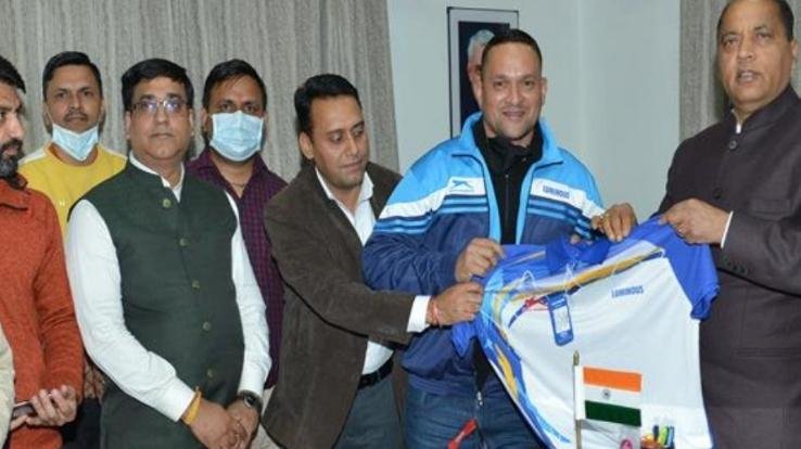 Yogesh Chauhan of Solan selected for Senior World Badminton Championship in Plus 35 age category