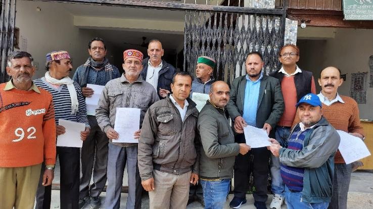 जसवां:परागपुर-लोगो ने सड़क के लिए दान की बेशकीमती जमीन