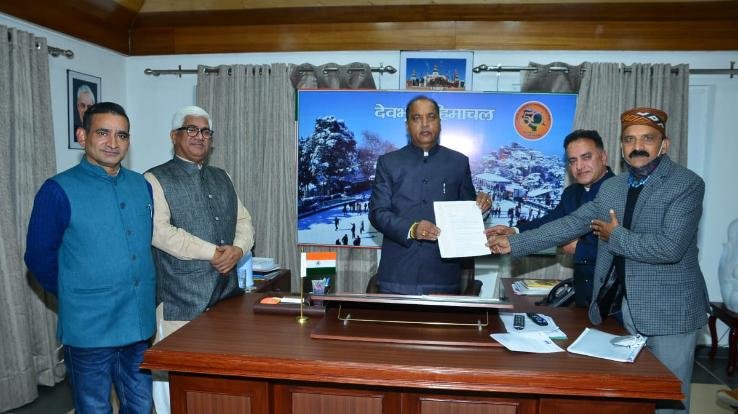 शिमला :नए वेतनमान देने व अनुबंध काल 2 वर्ष करने को शिक्षक महासंघ ने जताया आभार