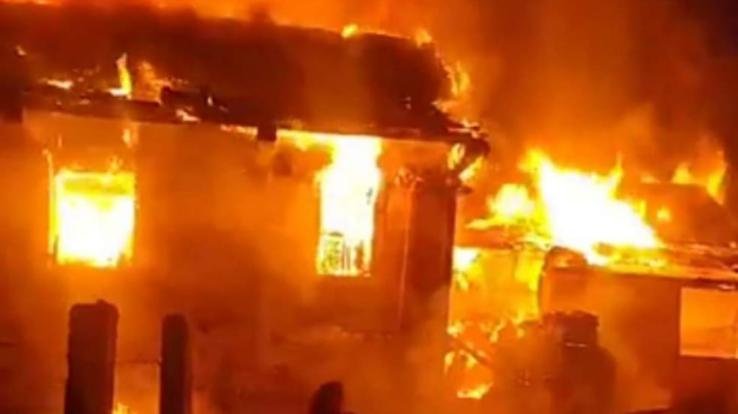 Shimla: Four houses burnt to ashes in the incident of arson in Chaupal, loss of lakhs
