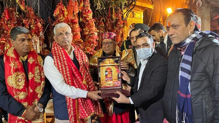 Governor Rajendra Vishwanath Arlekar visited the mother in Chintpurni temple