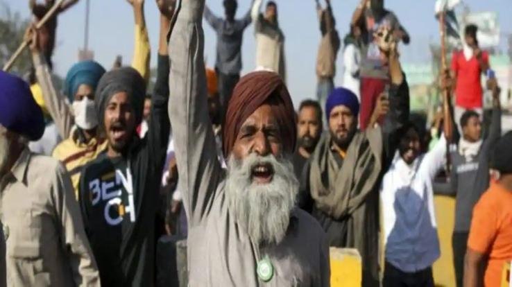 Amidst the news of split in the farmers' movement, the meeting of farmers' organizations on the Indus border canceled