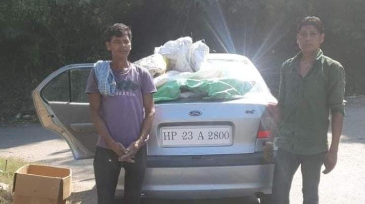 Kangra: Deputy Prime Minister Sushant Moudgil is using his personal vehicle to pick up the garbage.