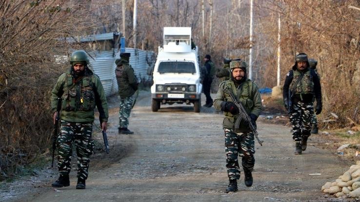 3 policemen die in Srinagar terror attack, 13 injured