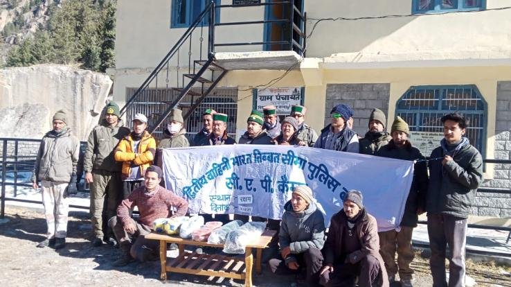 Reckong Peo: ITBP presented sports material to children in Rakchham